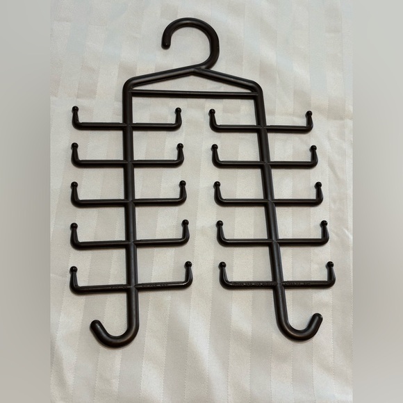 Brown Plastic Tie Hanger (Good Condition) - Picture 1 of 2
